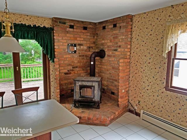 895 East Avon Road Rochester, MI 48307 - Photo 19 of 26 50047772-18.JPG