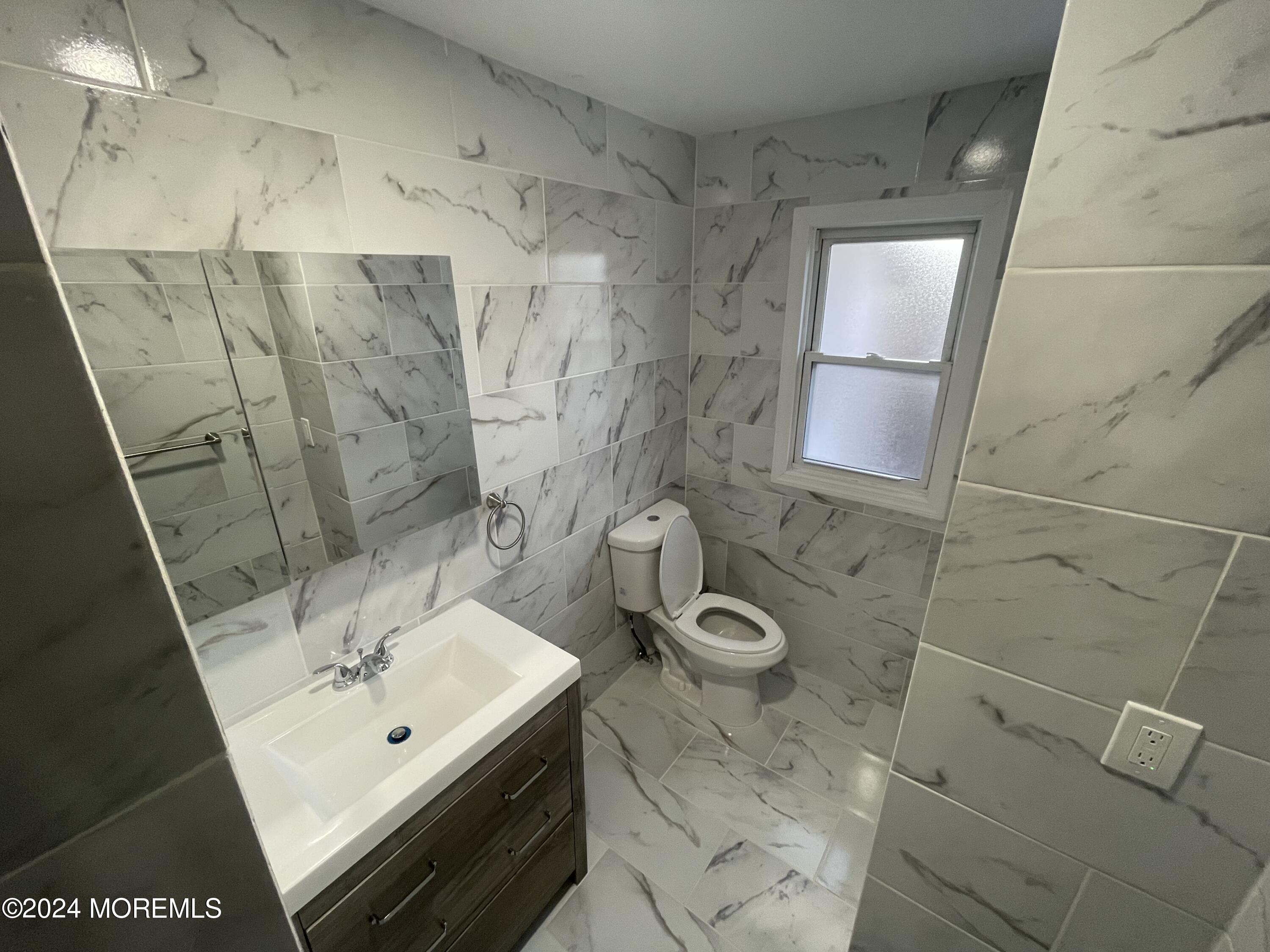 1257 Washington Avenue, Unit 2 Asbury Park, NJ 07712 - Photo 7 of 8 IMG_2501