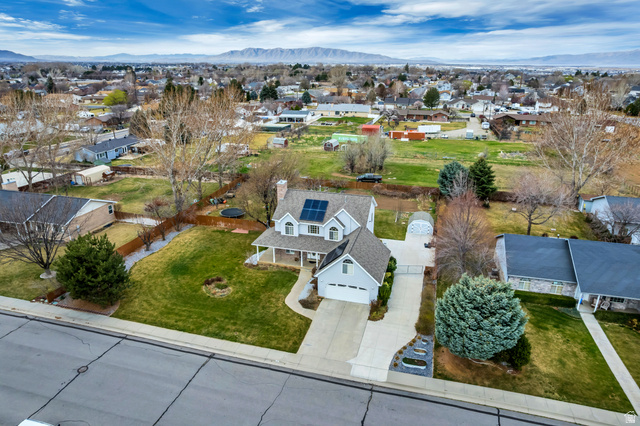 1697 North 500 West Mapleton, UT 84664 - Photo 47 of 50 Aerial view of residential area with mountains