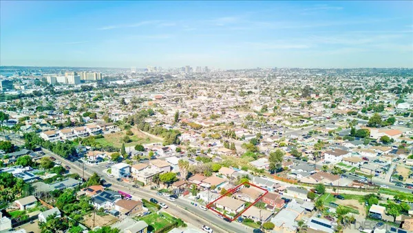 $1,049,500 | 4250 Division Street, San Diego, CA 92113