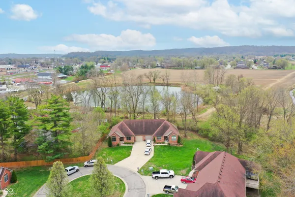 $225,000 | 655 Mallards Crossing, Martinsville, IN 46151
