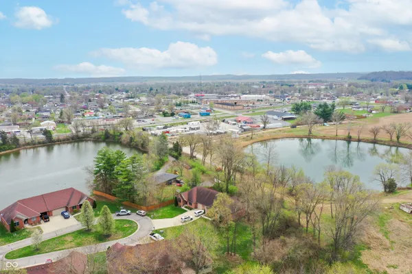 $225,000 | 655 Mallards Crossing, Martinsville, IN 46151