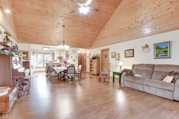 $225,000 | 655 Mallards Crossing, Martinsville, IN 46151