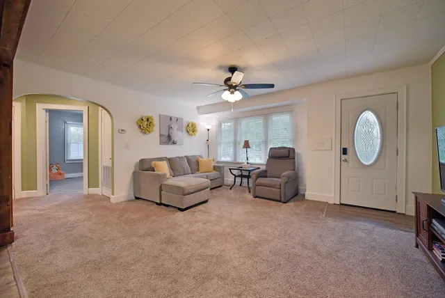 $299,500 | 749 Hillcrest Drive, McCaysville, GA 30555