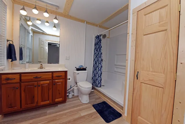 $299,500 | 749 Hillcrest Drive, McCaysville, GA 30555