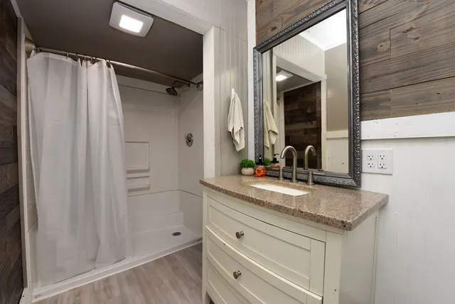 $299,500 | 749 Hillcrest Drive, McCaysville, GA 30555