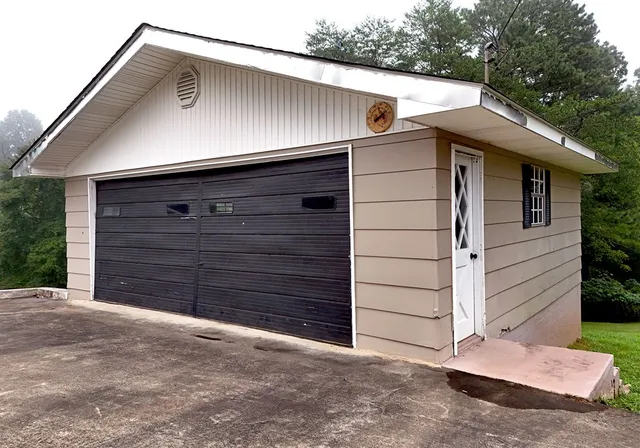 $299,500 | 749 Hillcrest Drive, McCaysville, GA 30555