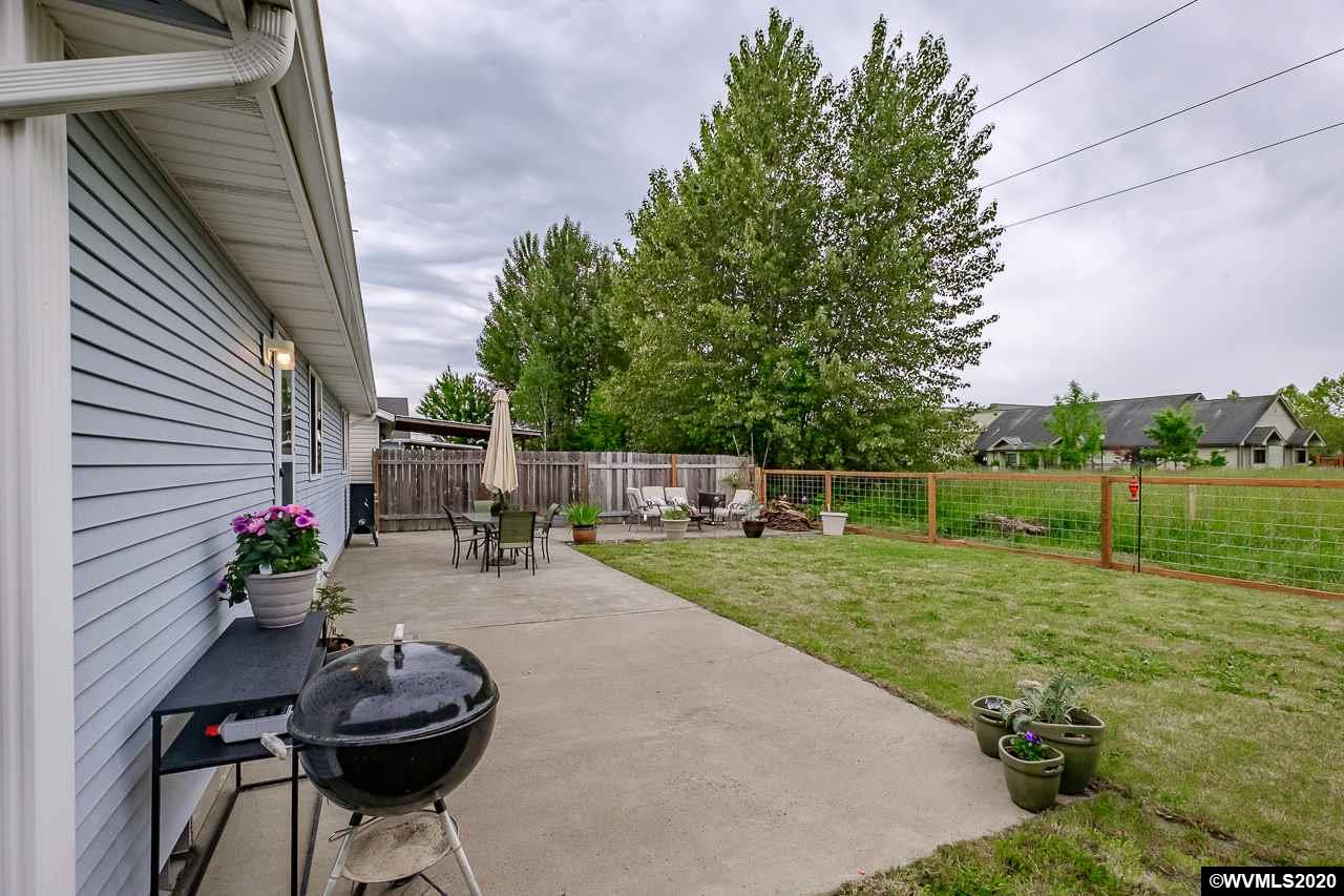 2160 Del Rio Avenue Southeast Albany, OR 97322 - Photo 34 of 42 Gallery Image 34