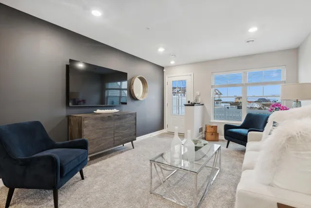 $329,910 | 5227 Long Pointe Pass, Woodbury, MN 55129