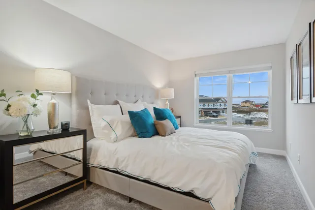 $329,910 | 5227 Long Pointe Pass, Woodbury, MN 55129