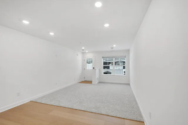 $329,910 | 5227 Long Pointe Pass, Woodbury, MN 55129