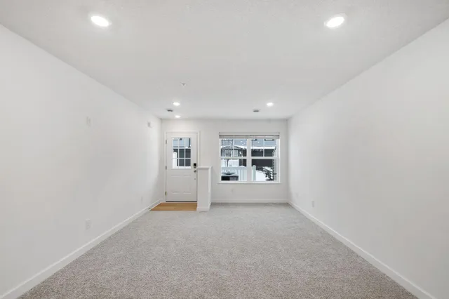 $329,910 | 5227 Long Pointe Pass, Woodbury, MN 55129