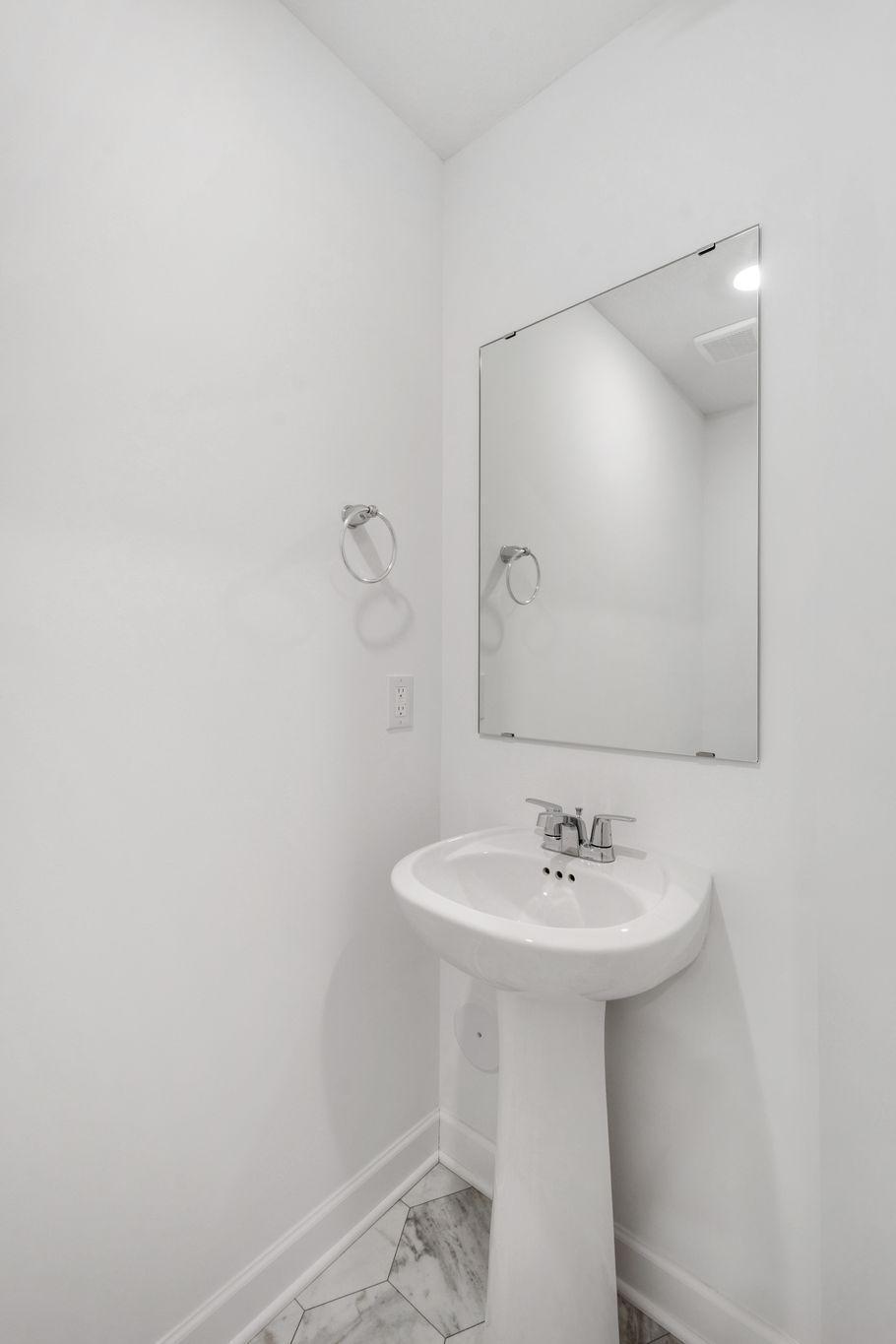 5227 Long Pointe Pass Woodbury, MN 55129 - Photo 10 of 39