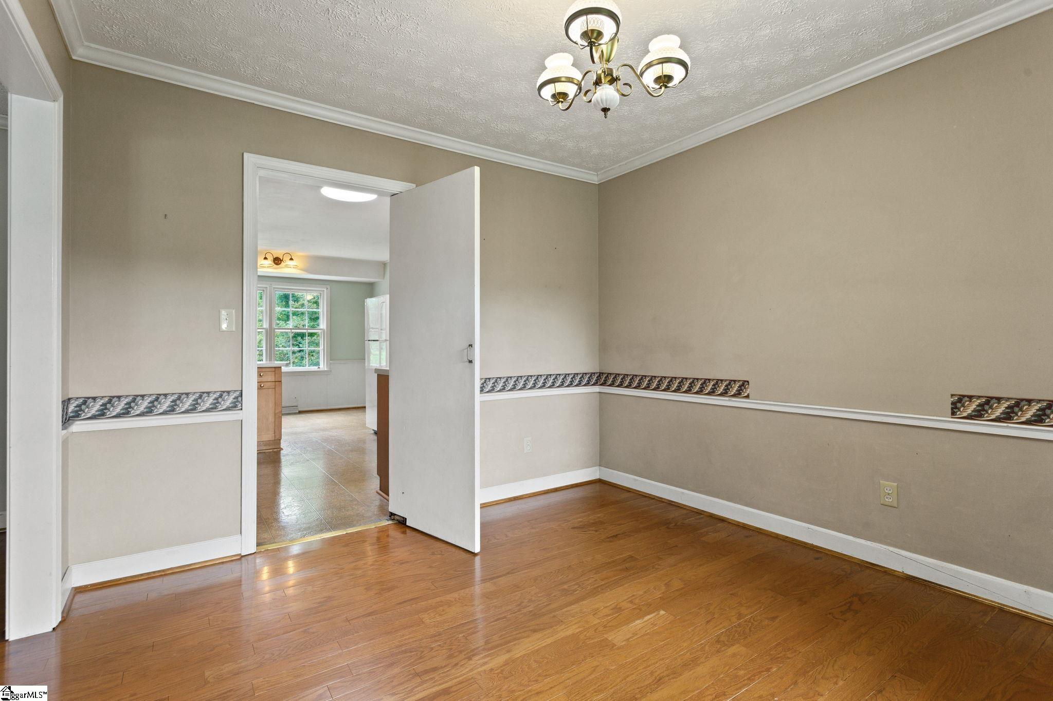 106 Spring Forest Road Greenville, SC 29615 - Photo 8 of 36 Gallery Image 8