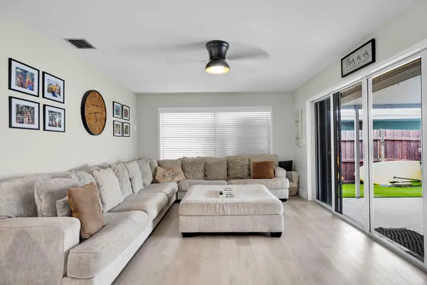 $1,395,000 | 34 Key Haven Road, Key Haven, FL 33040