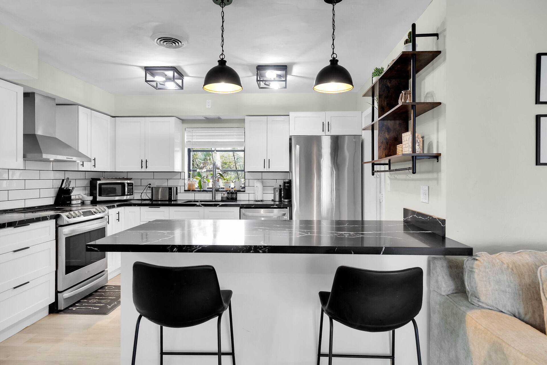 34 Key Haven Road Key Haven, FL 33040 - Photo 10 of 34 8.1-34 Key Haven Rd WEB 11