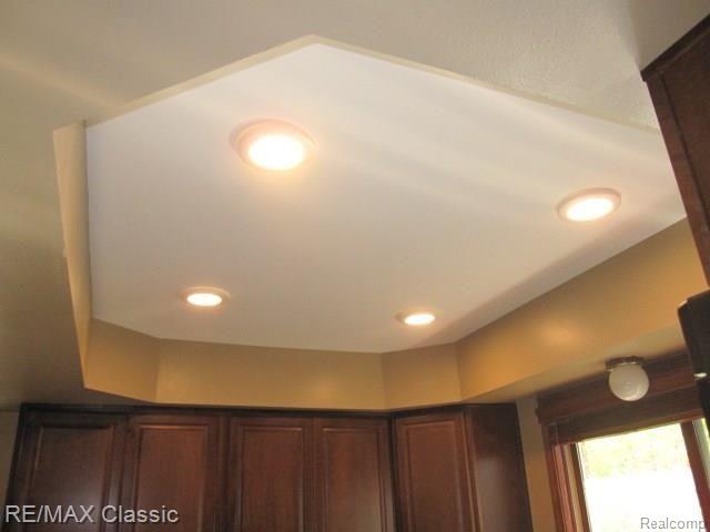 42957 Versailles Road Canton, MI 48187 - Photo 6 of 25 IMG_1022.JPG