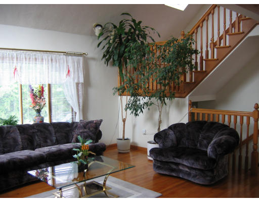 109 Selwyn Road Randolph, MA 02368 - Photo 2 of 14 Gallery Image 2