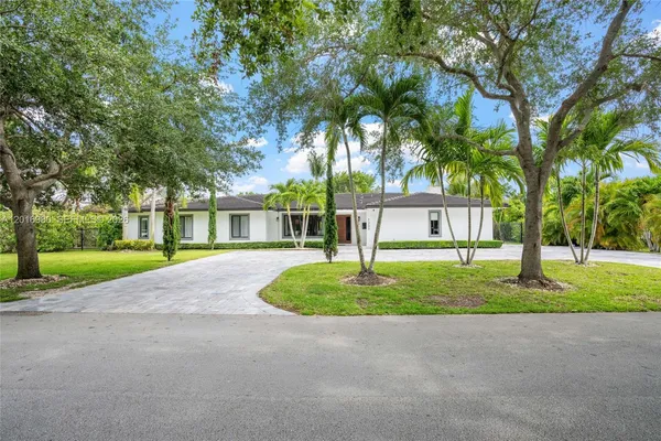 $3,250,000 | 7200 Southwest 107th Terrace, Pinecrest, FL 33156