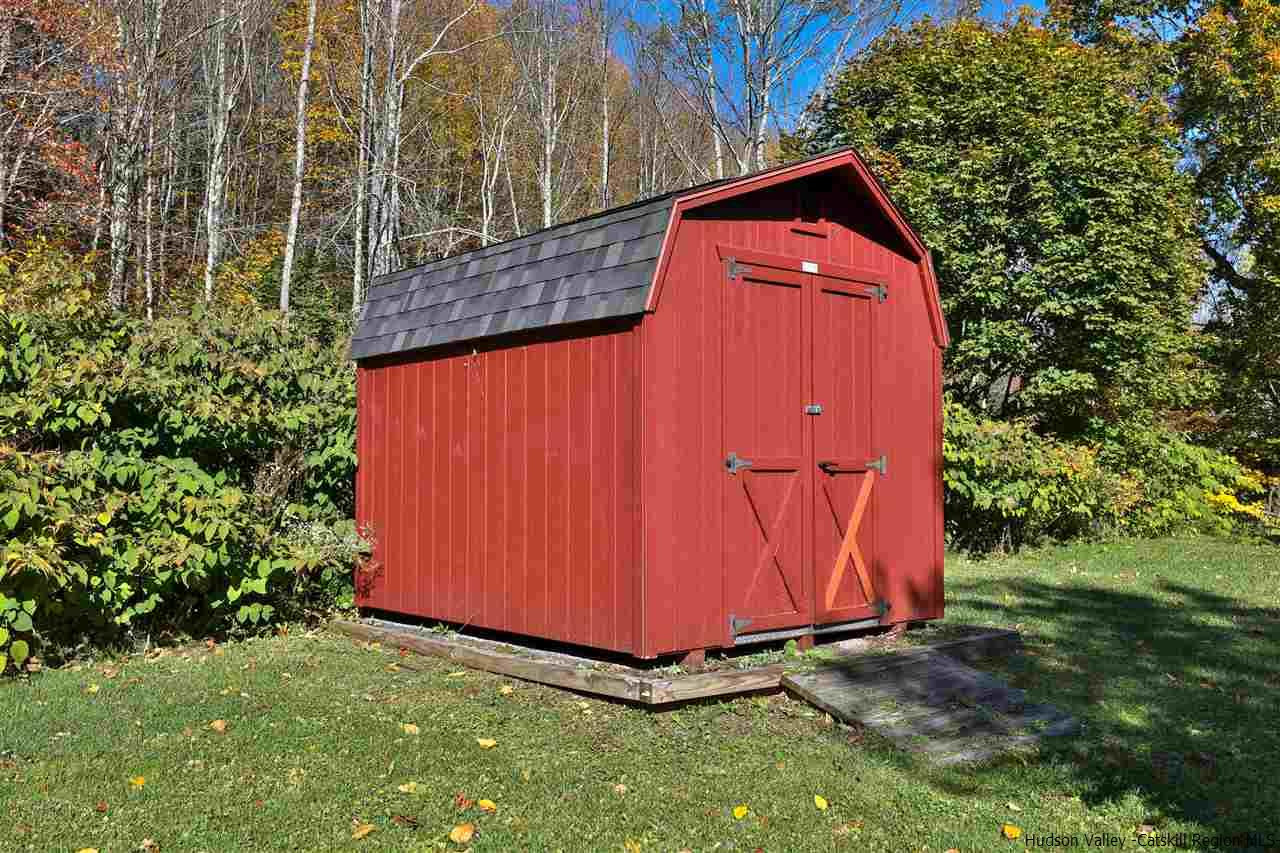35 Old Rte 42 Shandaken, NY 12480 - Photo 31 of 34 a view of a small garden