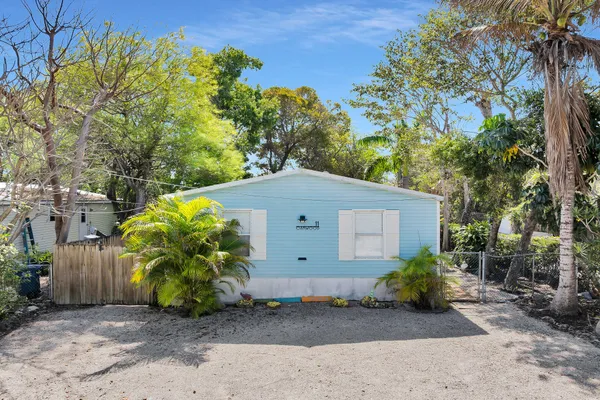 $549,999 | 11 Oakwood Avenue, Key Largo, FL 33037