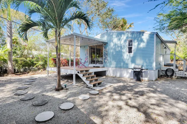 $549,999 | 11 Oakwood Avenue, Key Largo, FL 33037
