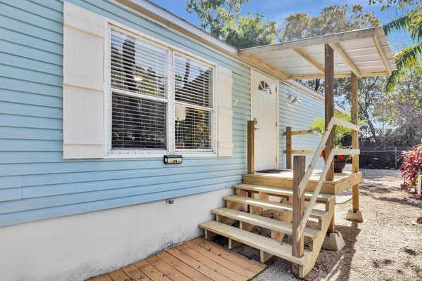 $549,999 | 11 Oakwood Avenue, Key Largo, FL 33037