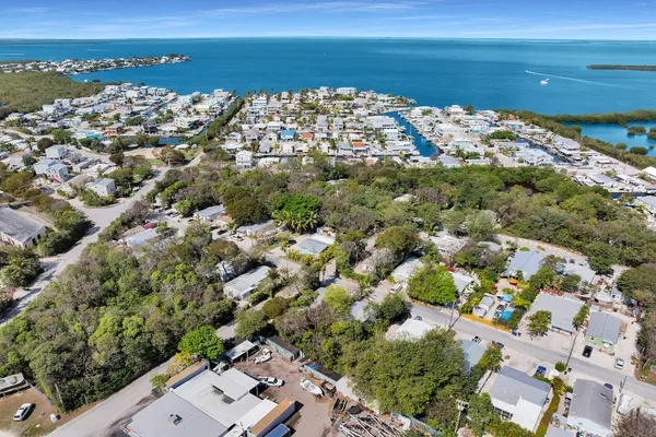 $549,999 | 11 Oakwood Avenue, Key Largo, FL 33037