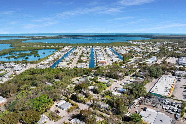 $549,999 | 11 Oakwood Avenue, Key Largo, FL 33037
