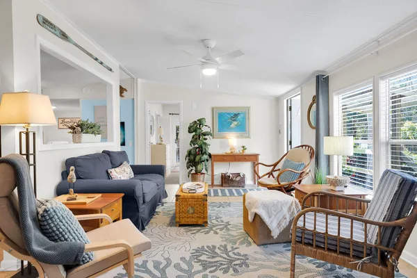 $549,999 | 11 Oakwood Avenue, Key Largo, FL 33037