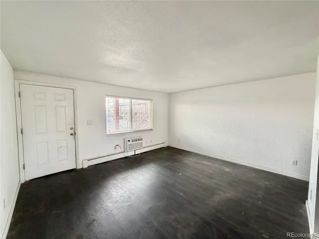 $1,095 | 1080 South Eliot Street, Unit 202, Denver, CO 80219