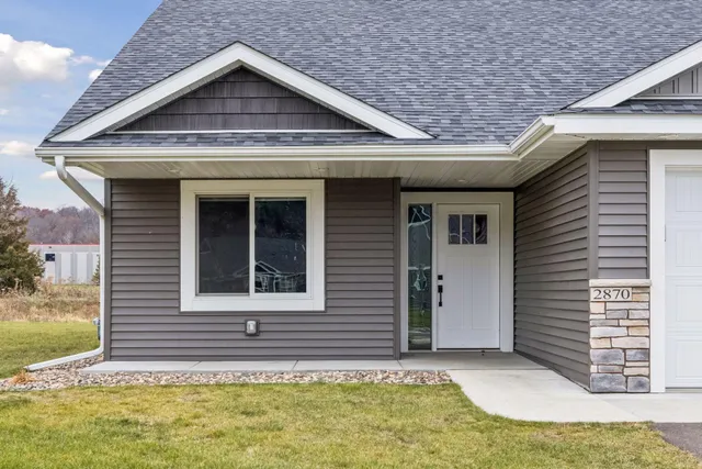 $419,900 | 2870 Coventry Circle, River Falls, WI 54022