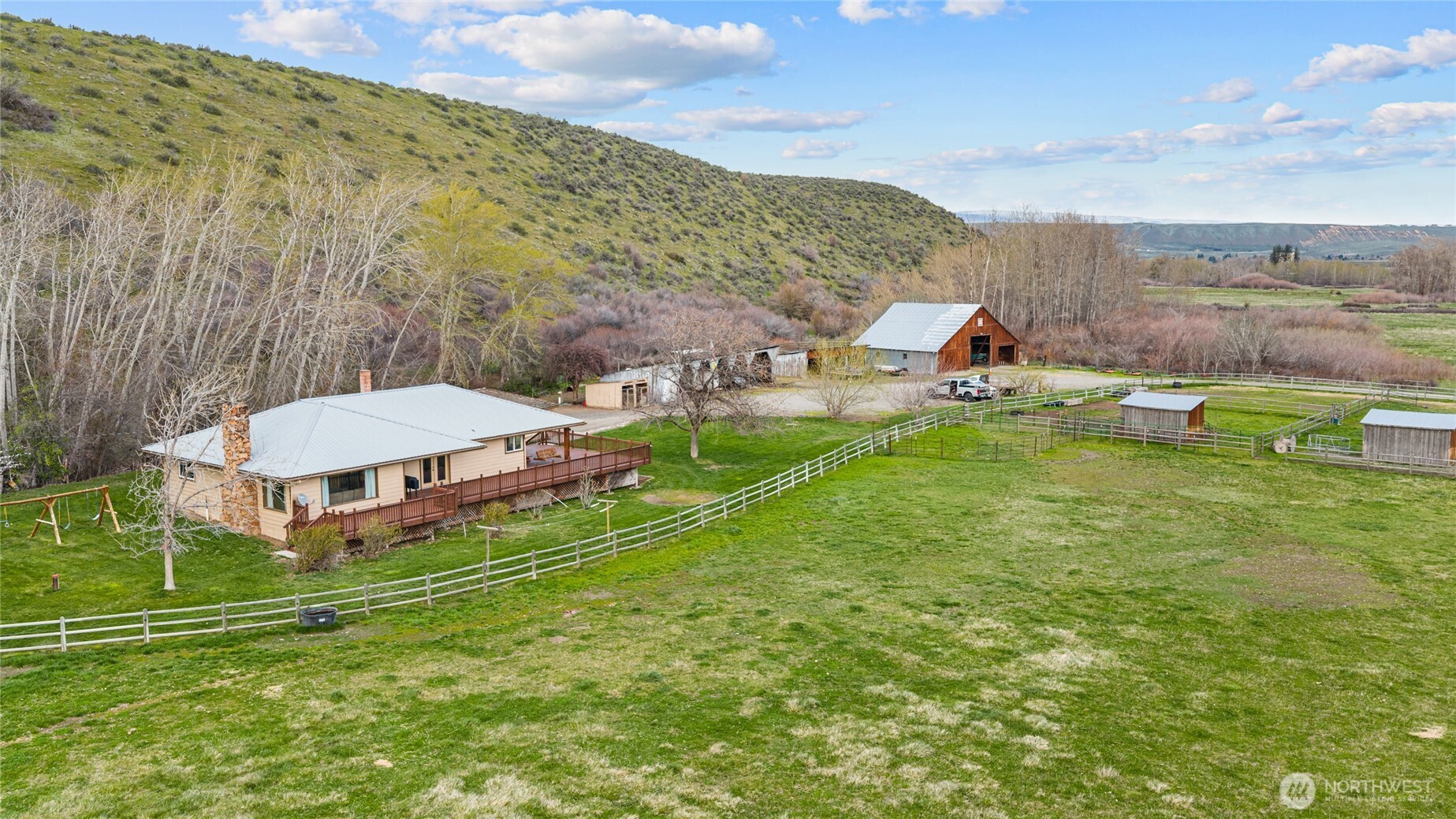 3661 East Taneum Road Thorp, WA 98946 - Photo 1 of 39