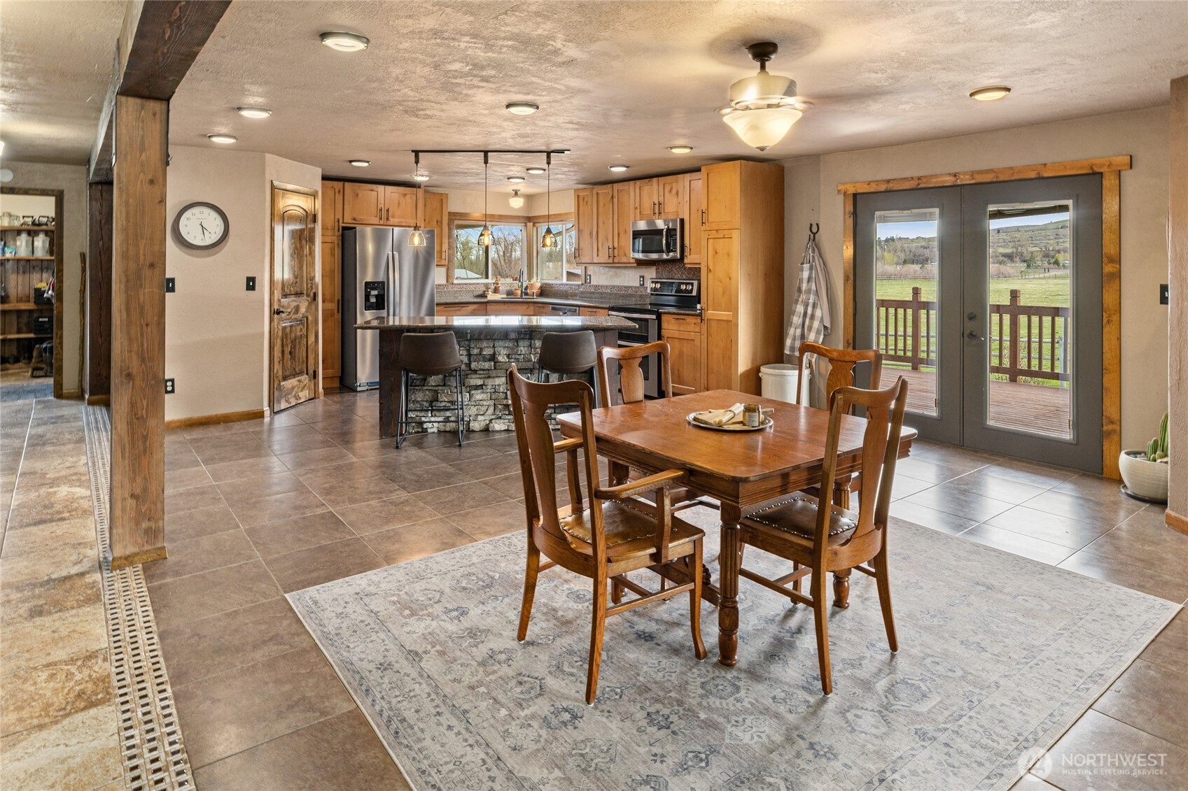 3661 East Taneum Road Thorp, WA 98946 - Photo 8 of 39