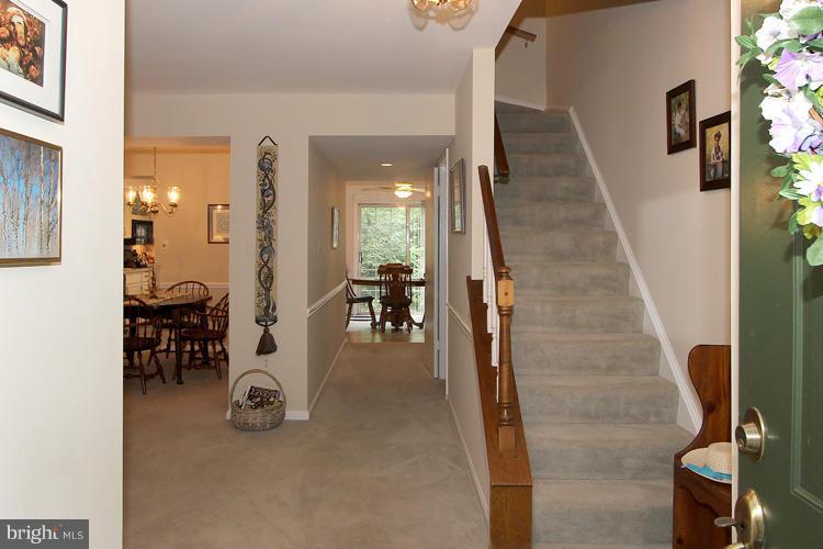 2182 Greenkeepers Court Reston, VA 20191 - Photo 2 of 29 Interior (General)