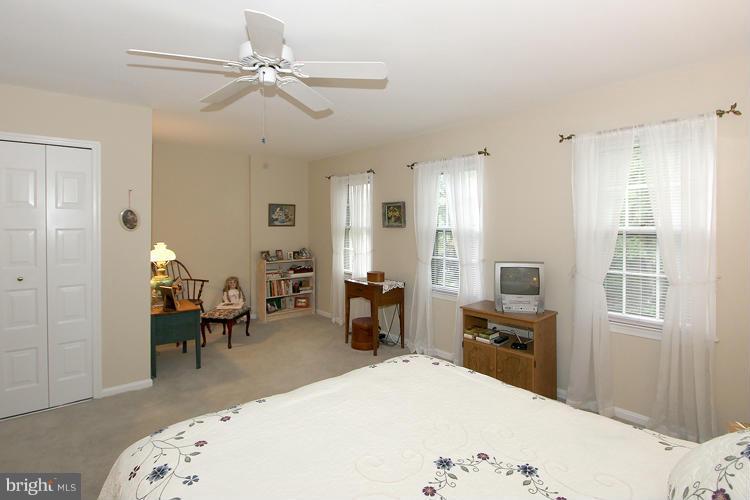 2182 Greenkeepers Court Reston, VA 20191 - Photo 17 of 29 Bedroom (Master)