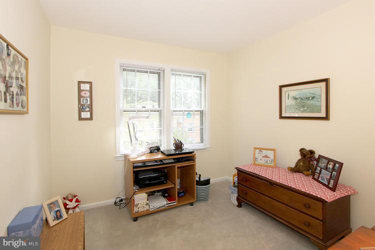 2182 Greenkeepers Court Reston, VA 20191 - Photo 21 of 29 Bedroom