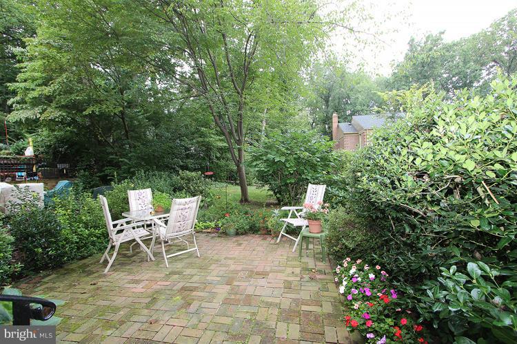 2182 Greenkeepers Court Reston, VA 20191 - Photo 28 of 29 Exterior (Rear)