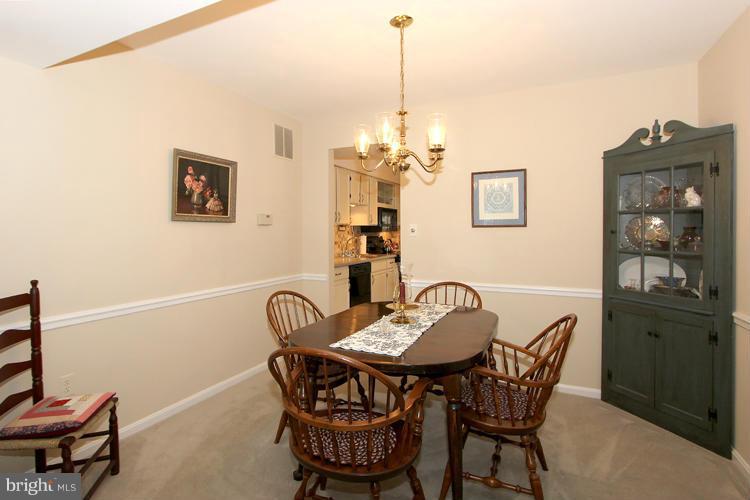 2182 Greenkeepers Court Reston, VA 20191 - Photo 7 of 29 Dining Room