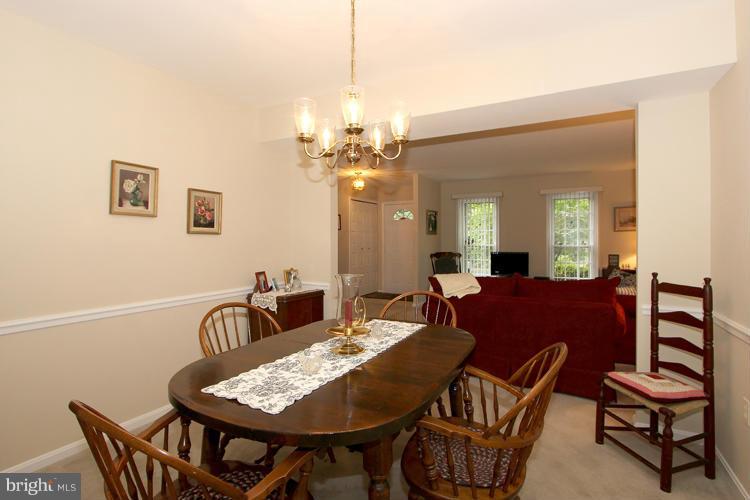 2182 Greenkeepers Court Reston, VA 20191 - Photo 9 of 29 Dining Room