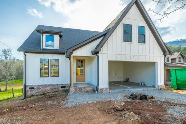 $575,000 | 674 Courtney Lane, Chattanooga, TN 37415