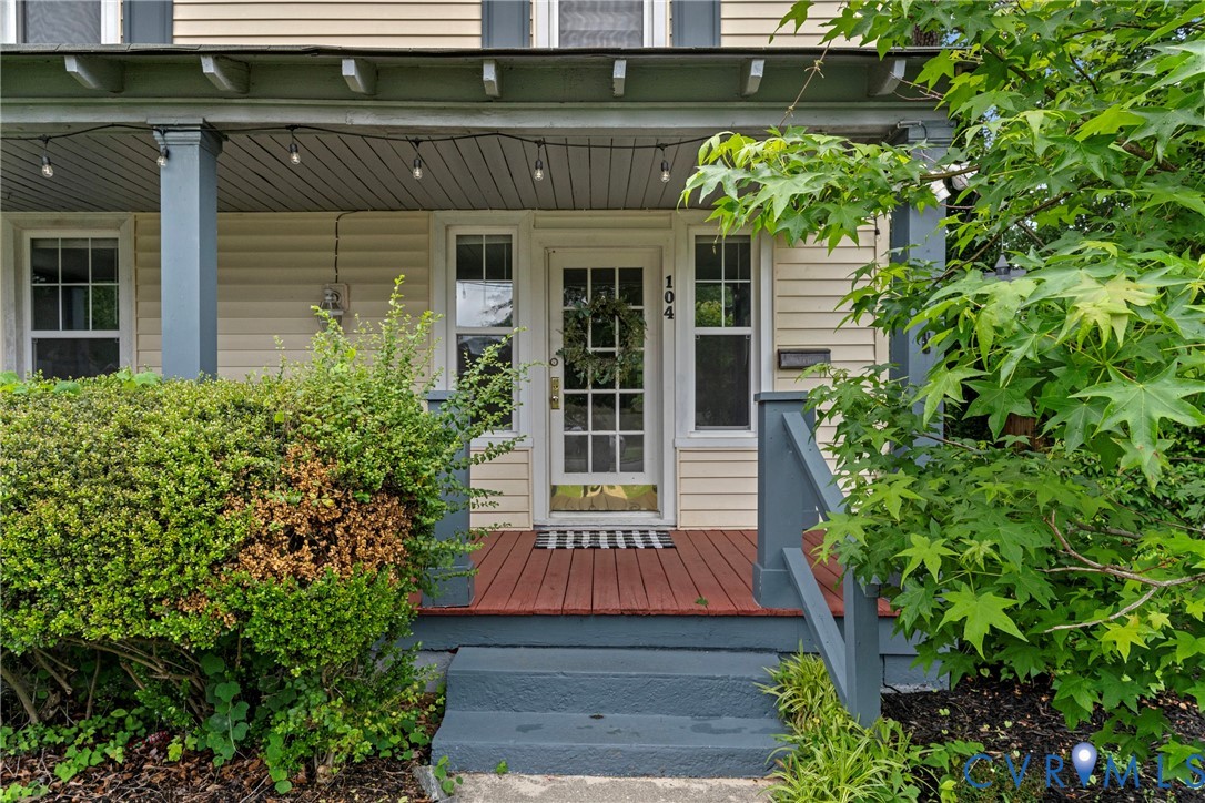 104 West Union Street Sandston, VA 23150 - Photo 3 of 33 a front view of a house with a yard