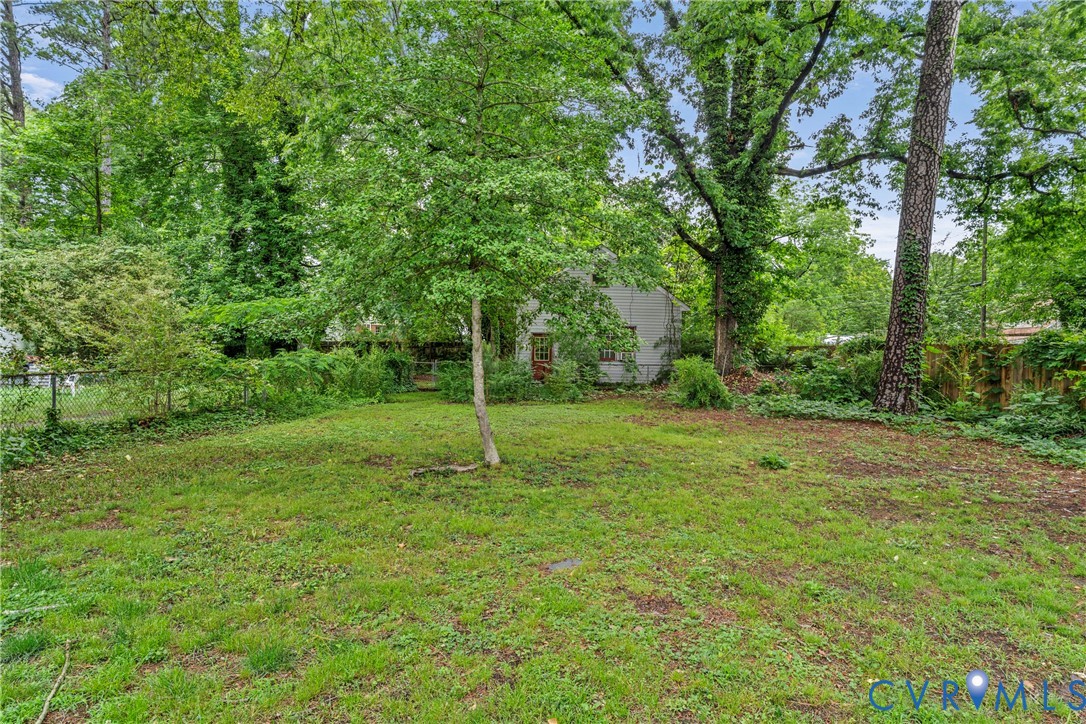 104 West Union Street Sandston, VA 23150 - Photo 31 of 33 a view of a tree in a yard