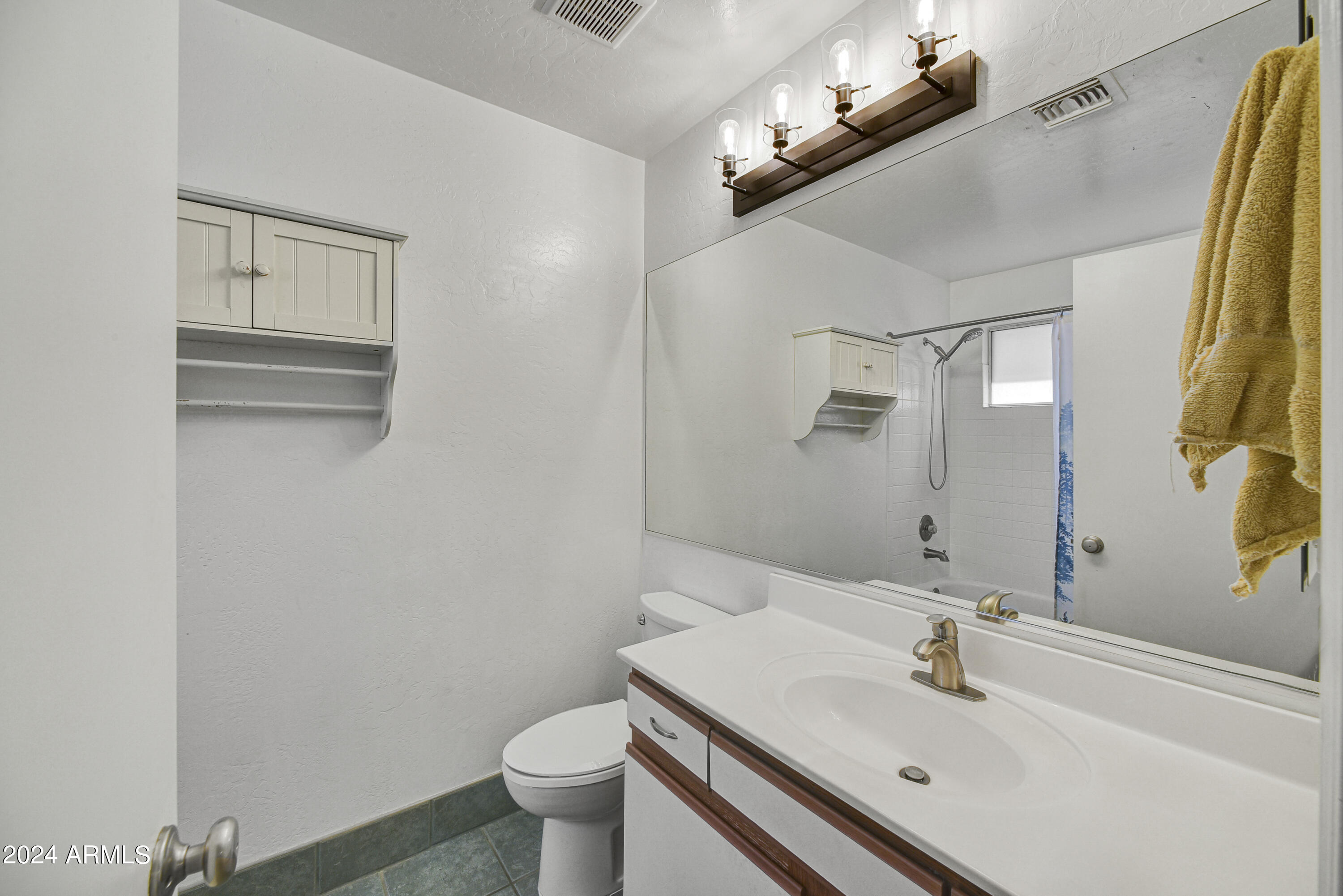 2073 East Ranch Court Gilbert, AZ 85296 - Photo 12 of 24 MD1_1988_89_90_91_92 copy