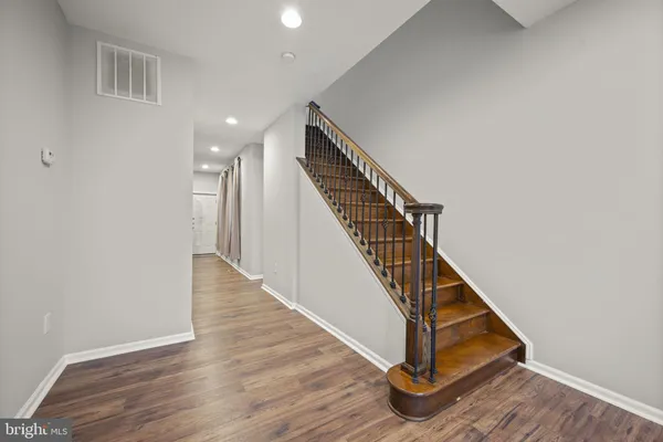 $1,700 | 420 North Collington Avenue, Baltimore, MD 21231