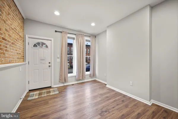$1,700 | 420 North Collington Avenue, Baltimore, MD 21231