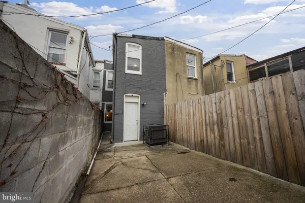 $1,700 | 420 North Collington Avenue, Baltimore, MD 21231