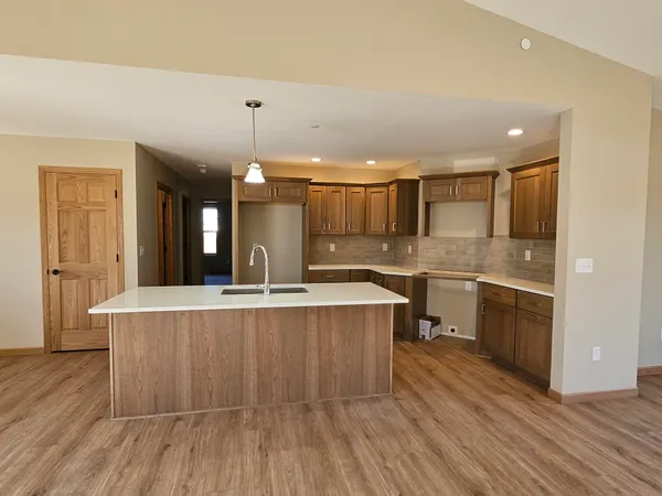 $389,900 | 915 Sutherland Avenue, Janesville, WI 53545