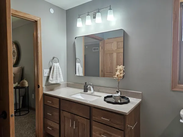 $389,900 | 915 Sutherland Avenue, Janesville, WI 53545