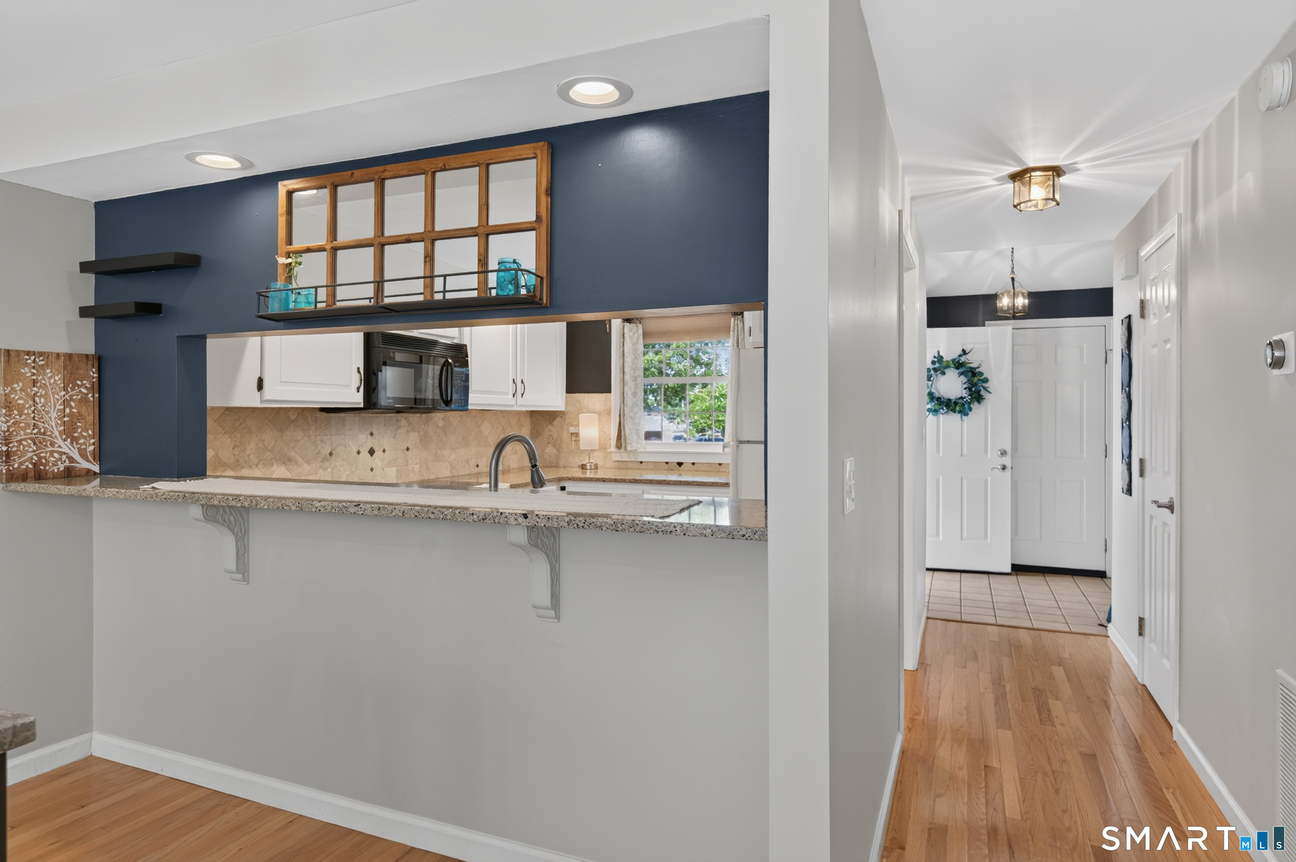 835 Long Hill Road Middletown, CT 06457 - Photo 8 of 38